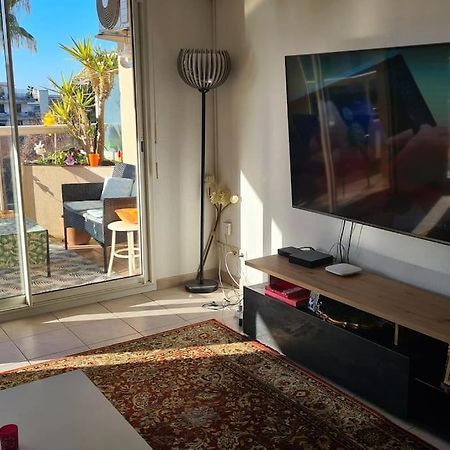 Appartement Vue Mer Sur Les Hauteurs De Nice Exterior foto