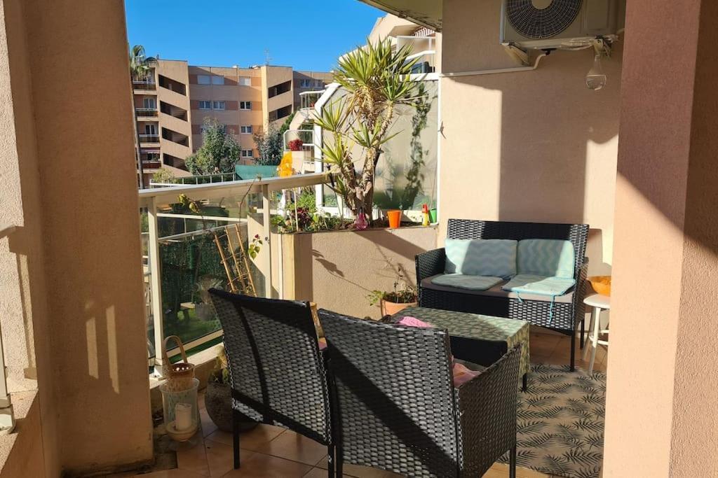 Appartement Vue Mer Sur Les Hauteurs De Nice Exterior foto