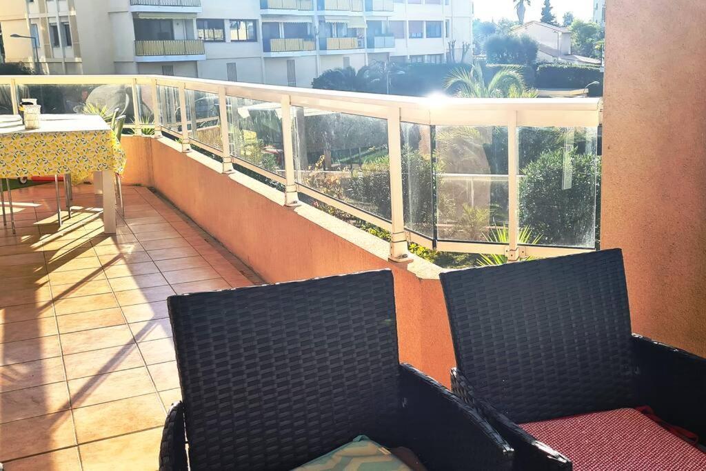 Appartement Vue Mer Sur Les Hauteurs De Nice Exterior foto